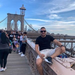 Meet your Posher, Leonardo